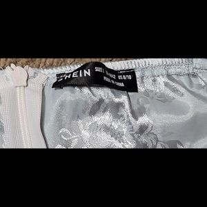 Size L light blue floral slip